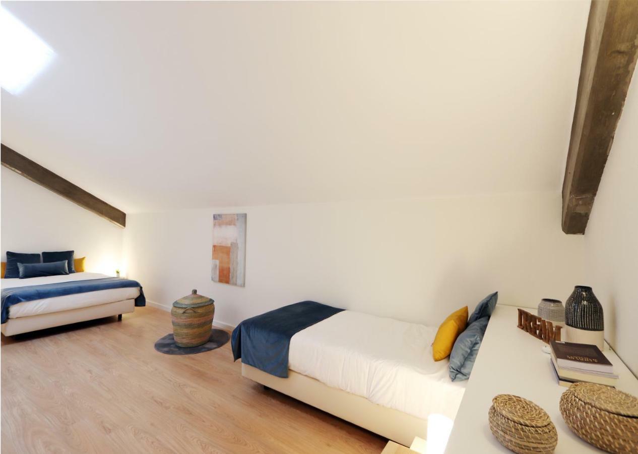 Hm - Living Batalha Square 2 Leilighet Porto Eksteriør bilde