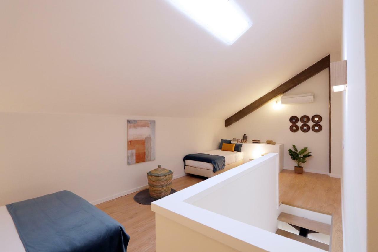 Hm - Living Batalha Square 2 Leilighet Porto Eksteriør bilde